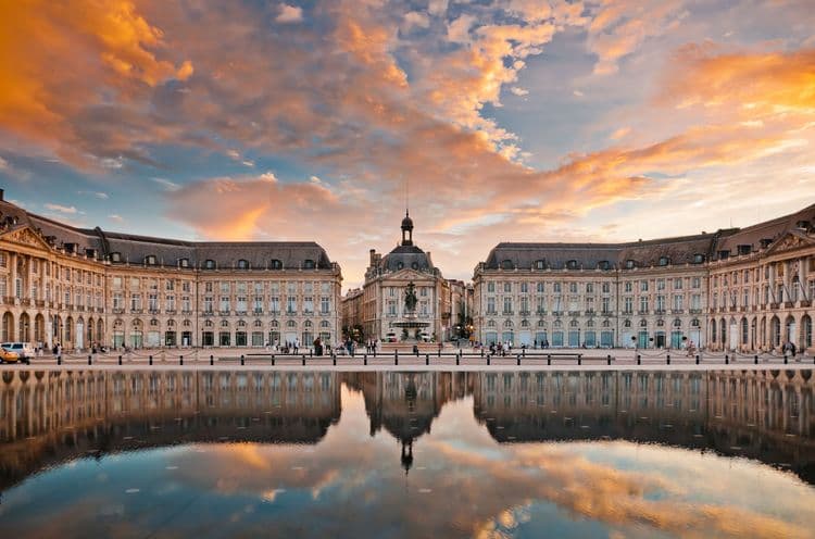 Bordeaux: The Miroir d'Eau, the Cité du Vin and the Port of the Moon