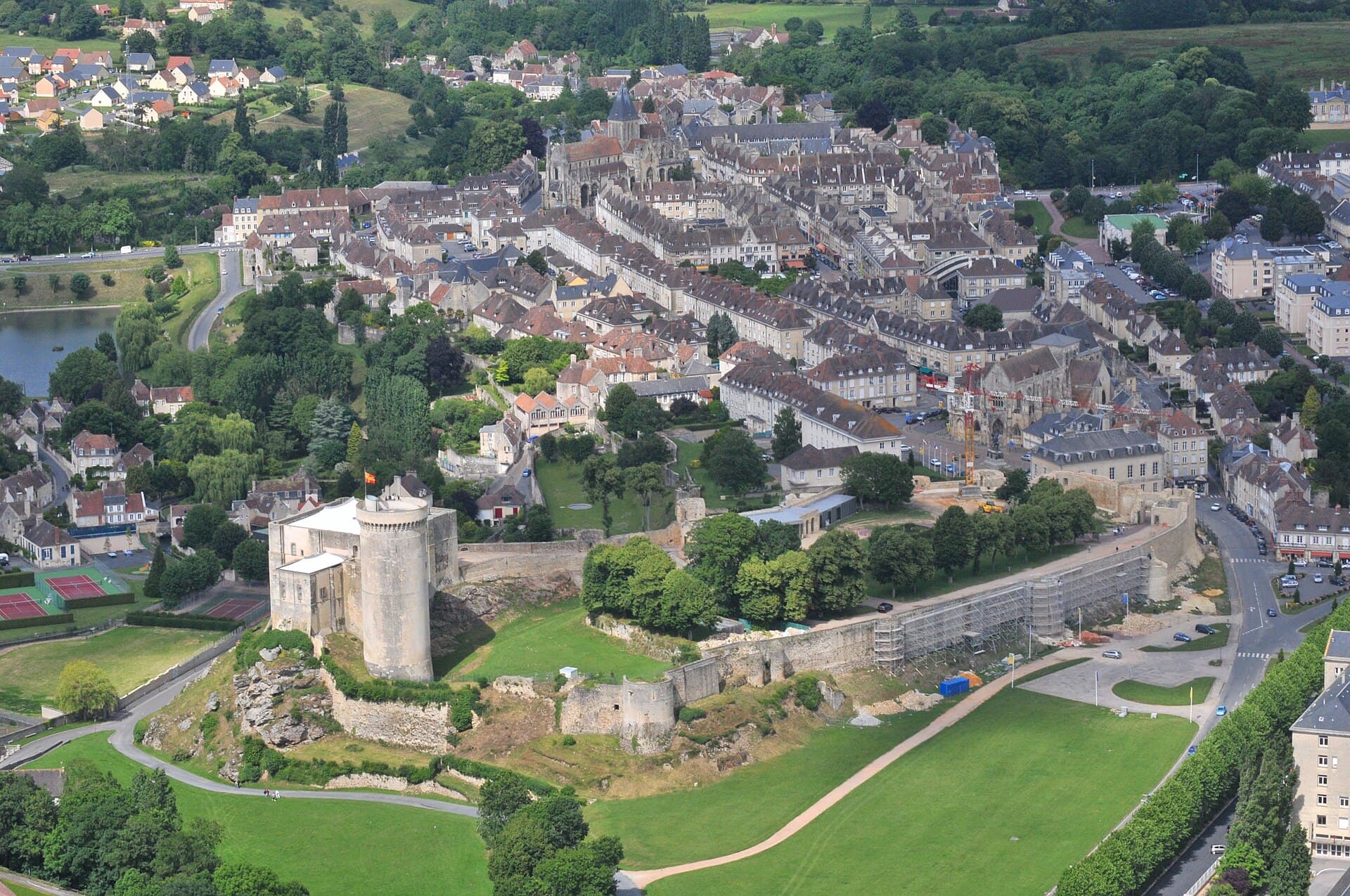 Falaise: William the Conqueror's Birthplace, Arlette's Fountain and the Civilians' Memorial