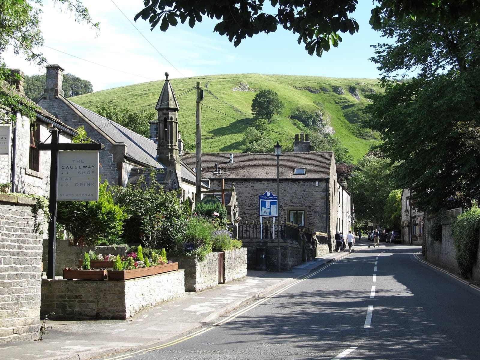 Castleton: Peak Cavern, Mam Tor and Blue John