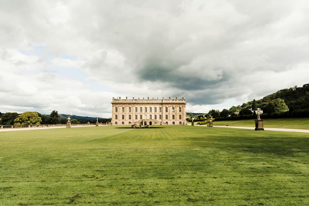 Chatsworth and Bakewell: The Cavendish House and the Pudding Town