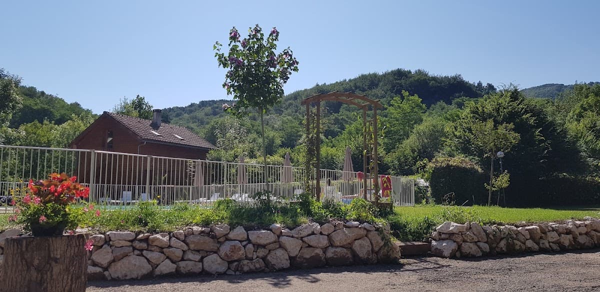Camping L'ARIZE ouvert du 22 avril au 20 septembre