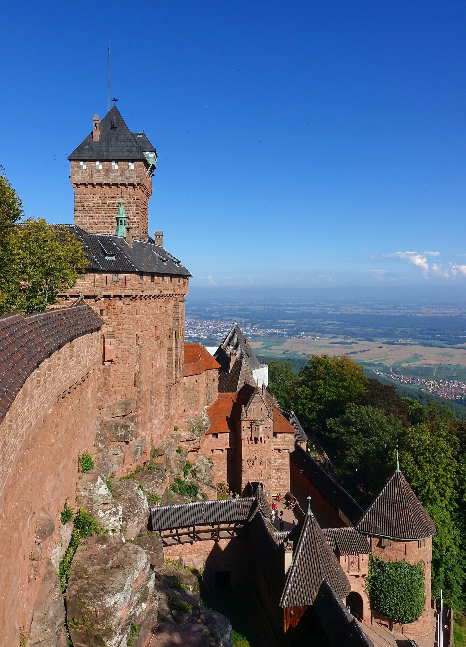Haut-Kœnigsbourg: The Kaiser's Castle, the Eagles and the Barbary Macaques