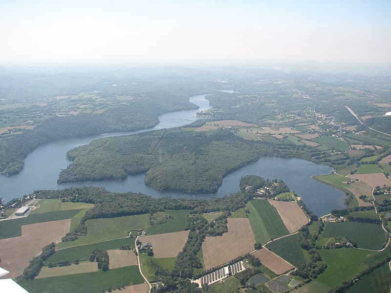 Lac de Guerlédan: The Drowned Valley and the Nantes–Brest Canal