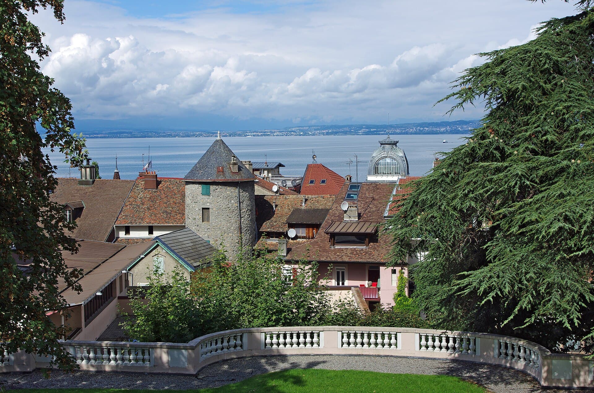 Évian: The Cachat Spring, the Belle Époque Baths and Ripaille
