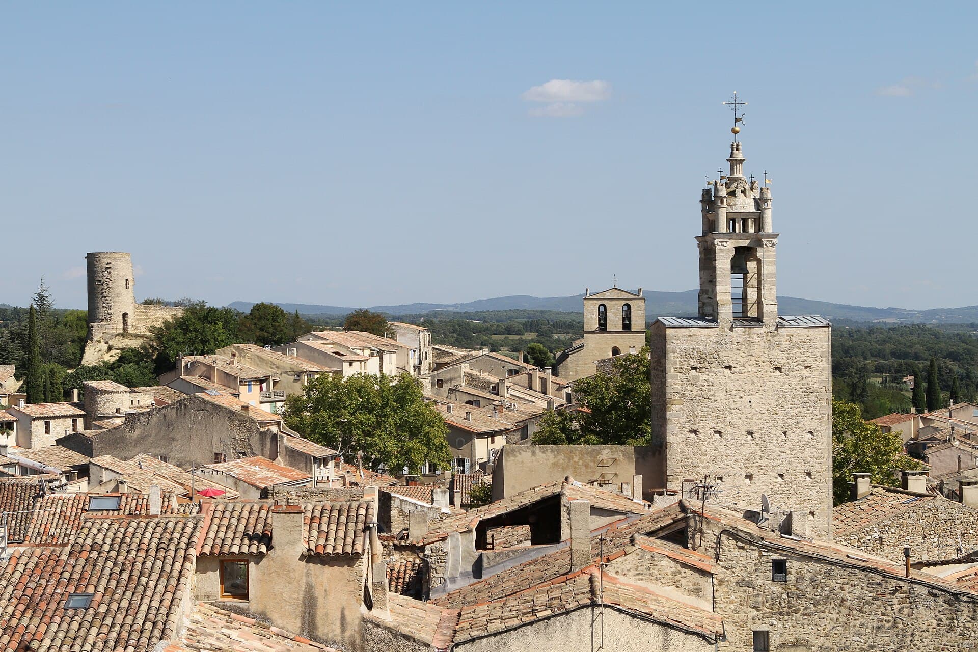 Lourmarin and Cucuron: Serlio's Renaissance Wing, Camus's Grave and the Plane Trees of the Étang