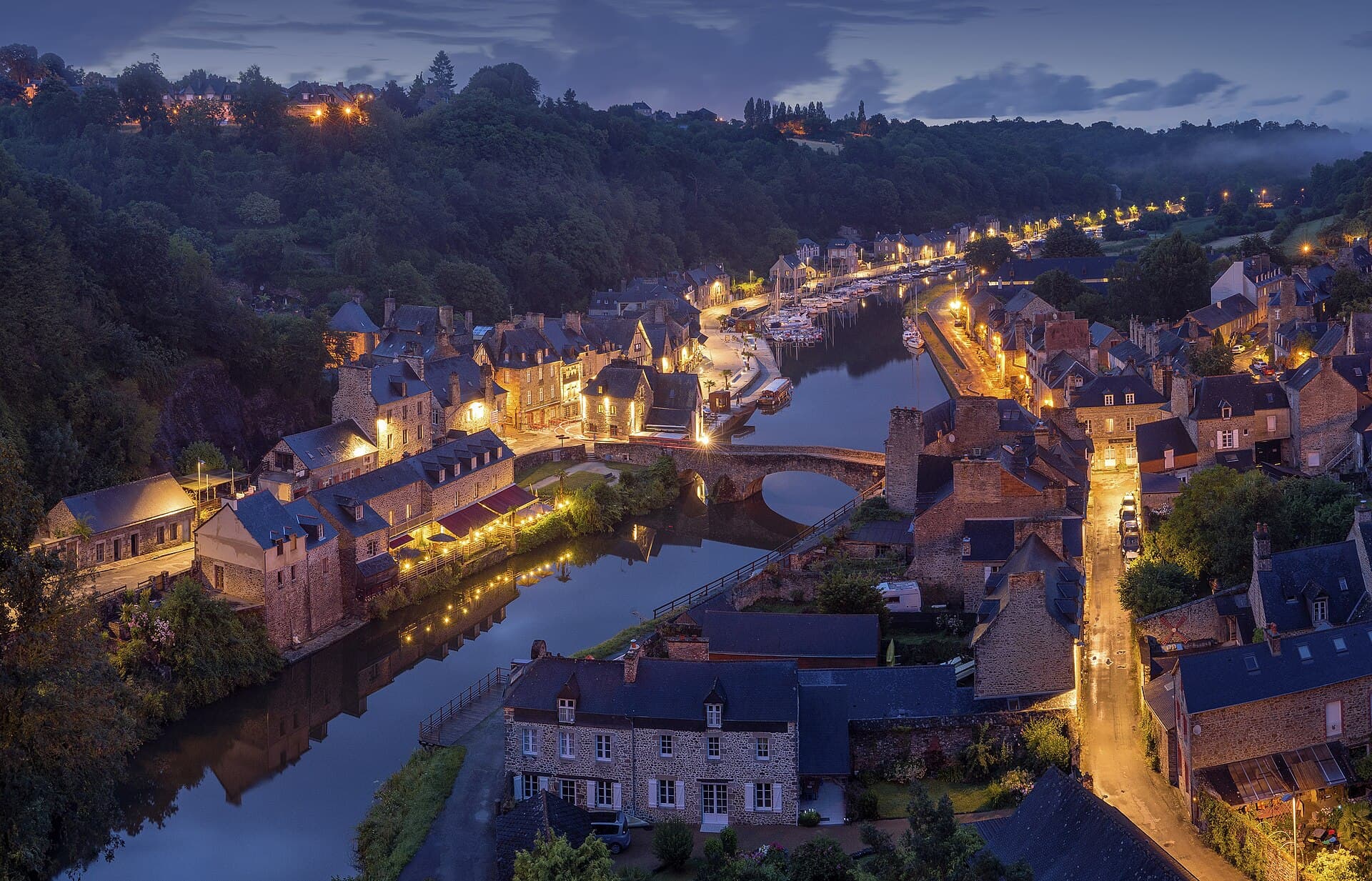 Dinan: The Ramparts, the Rue du Jerzual and the Heart of Du Guesclin