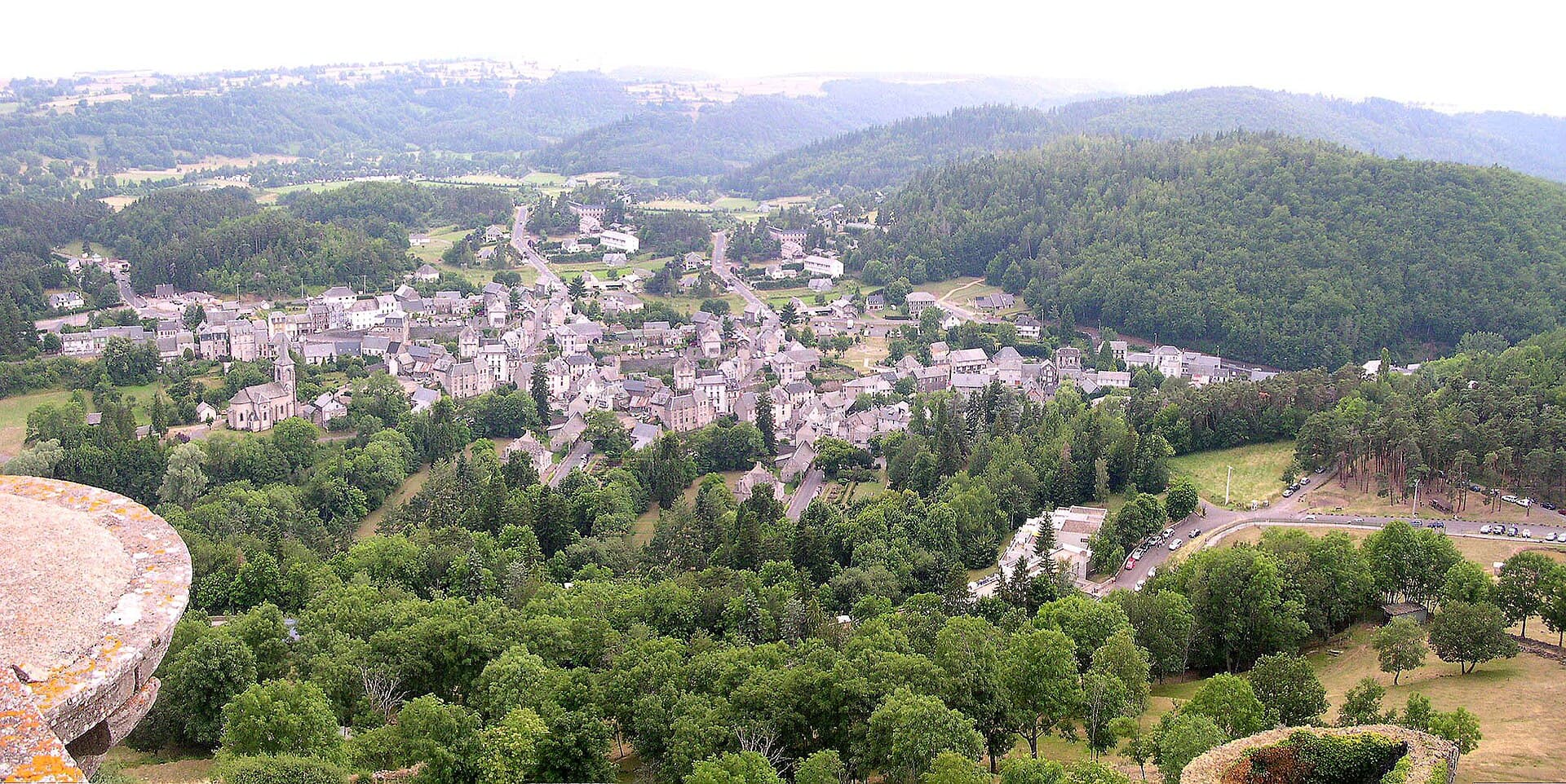 Murol and Lac Chambon: The Castle on the Basalt and the Lake Dammed by a Volcano