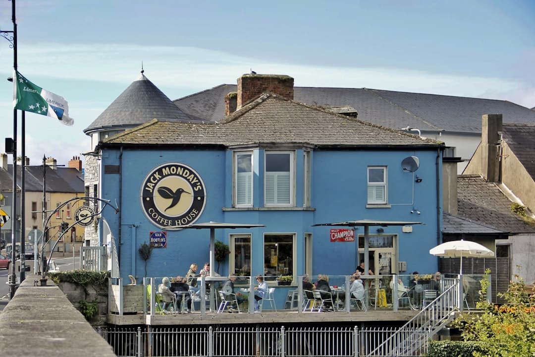 Durrus and Bantry: Farmhouse Cheese and the Whites' House