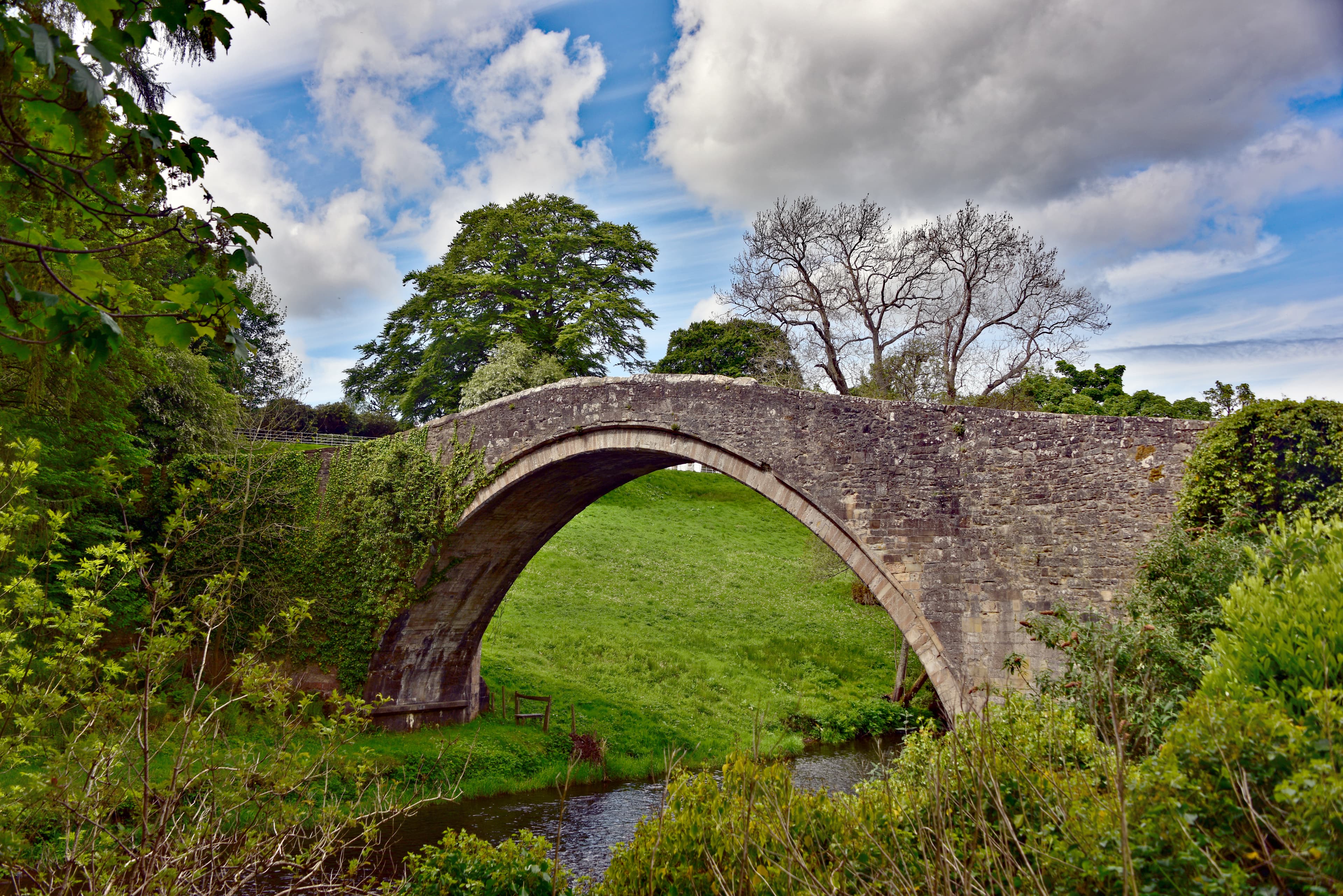 Alloway: Burns Cottage and the Brig o' Doon
