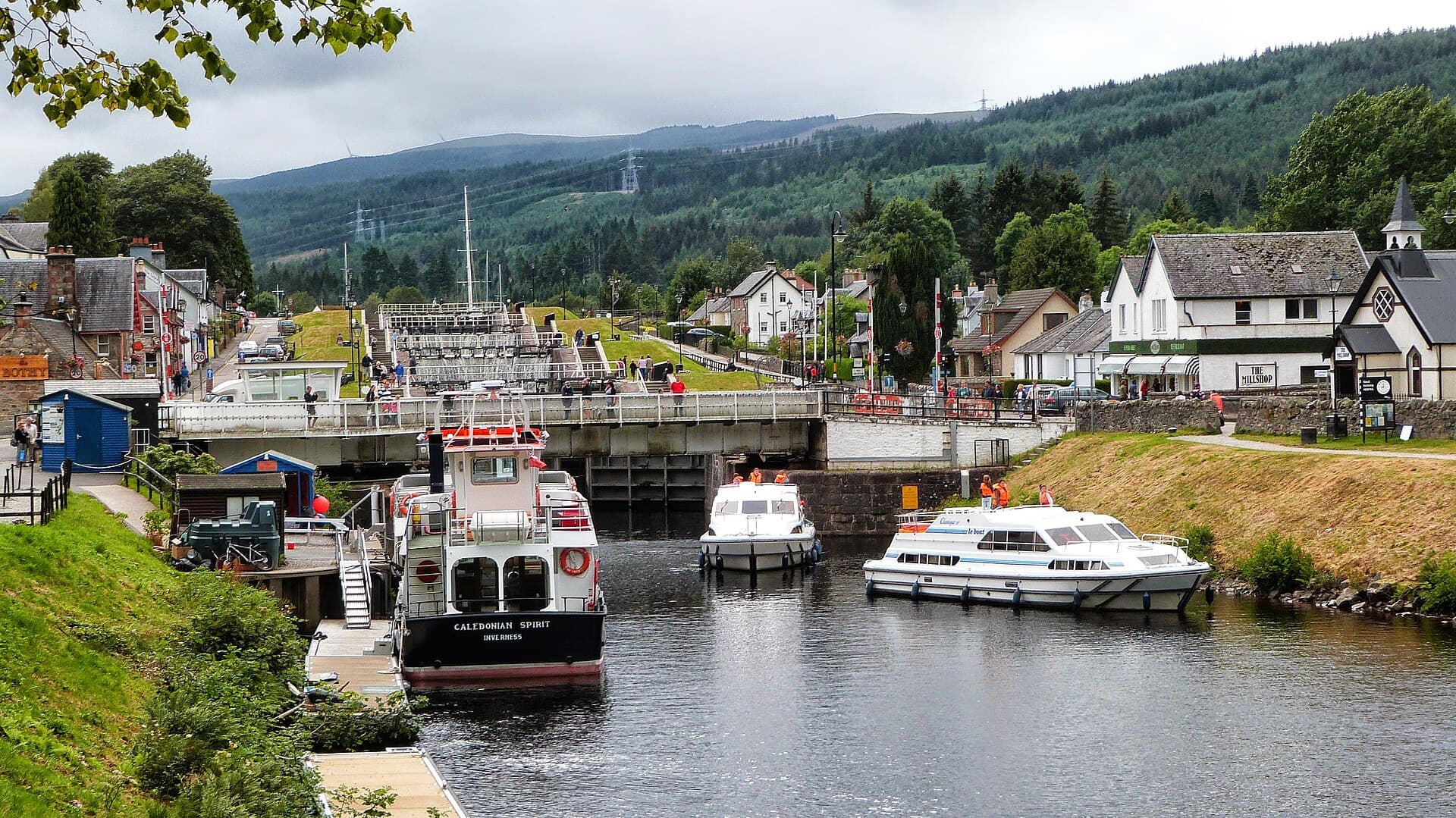 Fort Augustus: Five Locks in the Middle of the Village