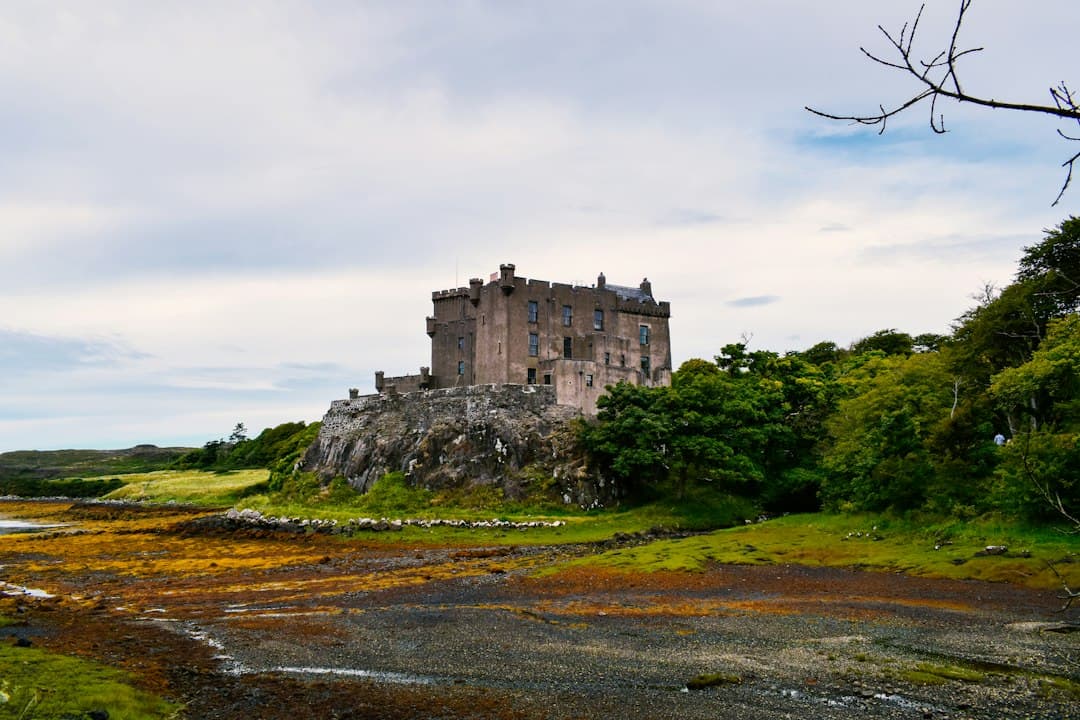 West Skye: Dunvegan Castle, Coral Beach and Neist Point