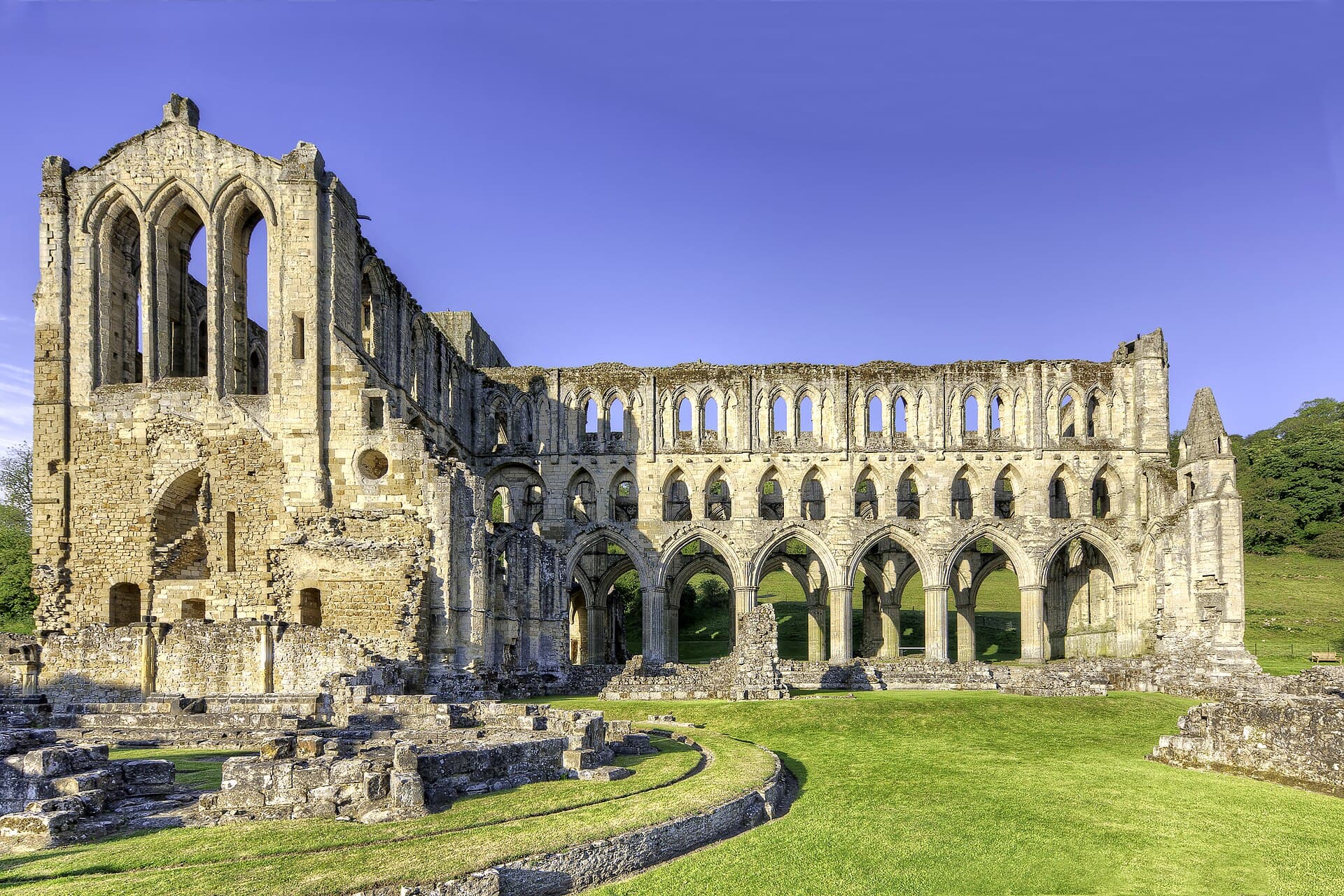 Helmsley and Rievaulx: The First Cistercians in the North